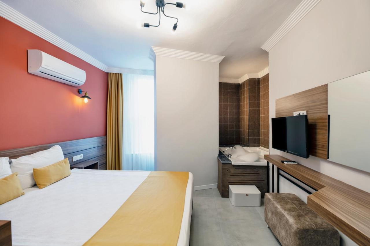 Çift Kişilik Oda - Spa Küvetli